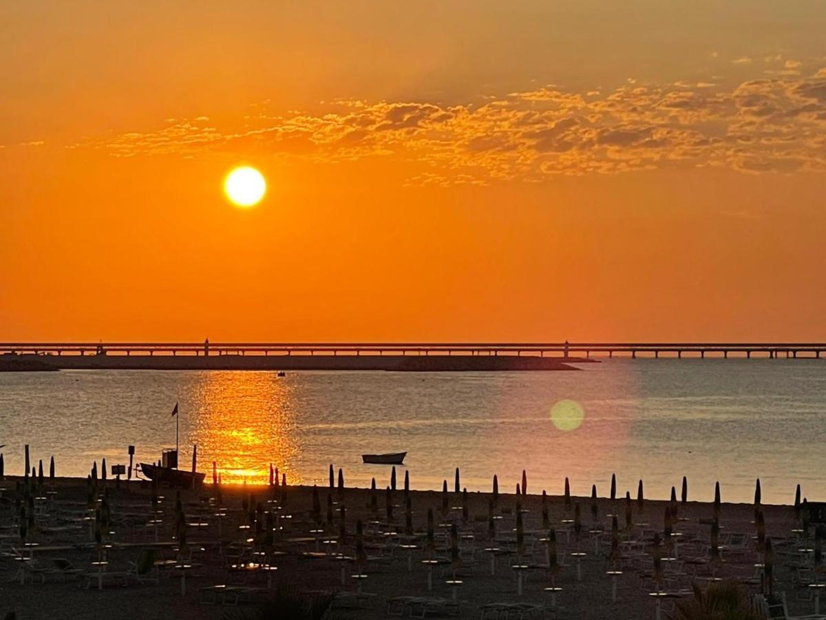 La Dimora Sipontina Bed & Breakfast Manfredonia Bagian luar foto