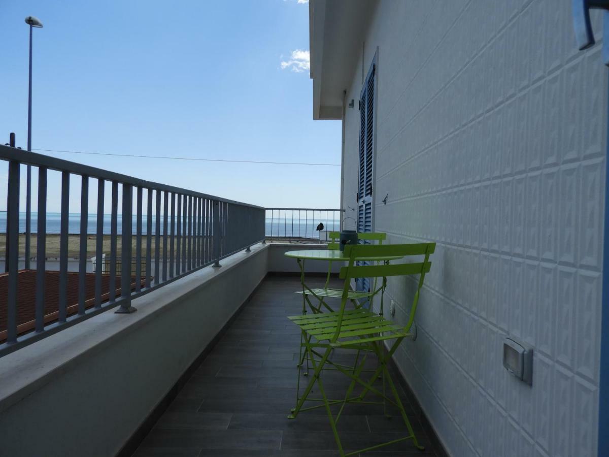 La Dimora Sipontina Bed & Breakfast Manfredonia Bagian luar foto