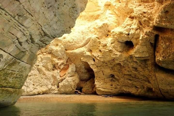 La Dimora Sipontina Bed & Breakfast Manfredonia Bagian luar foto